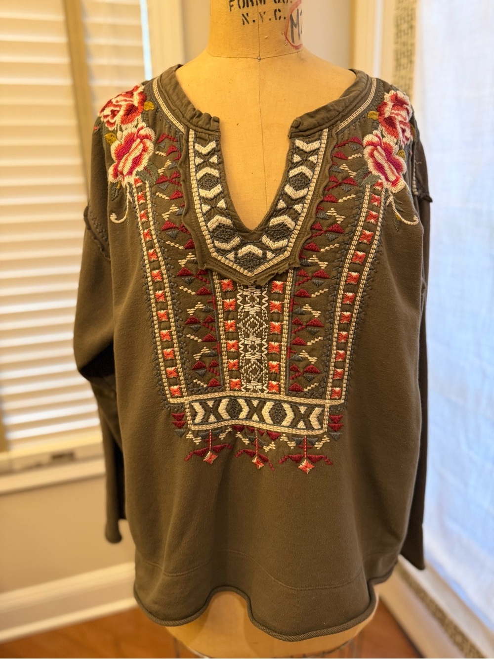 Johnny Was Brown Embroidered Boho Sweatshirt Top XL